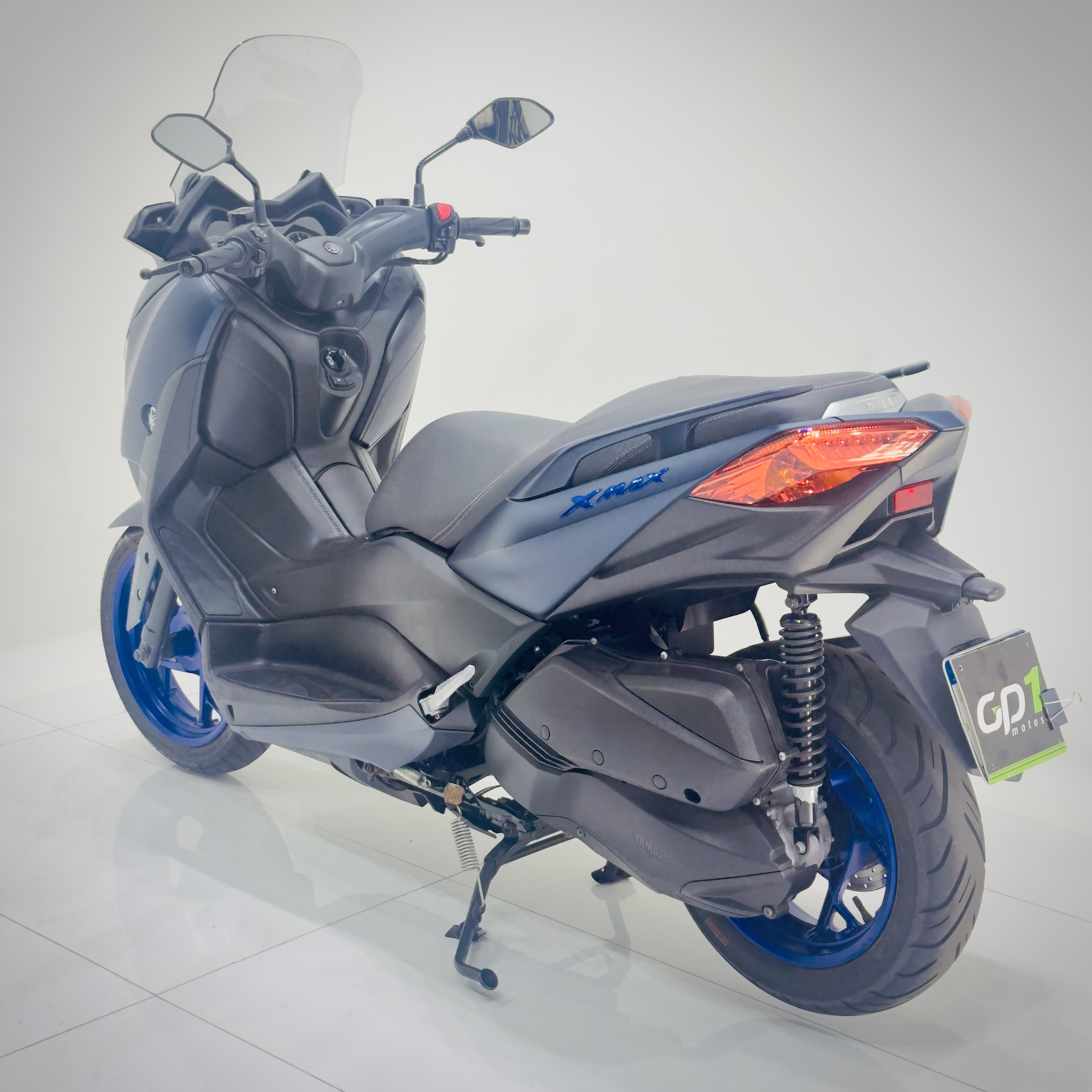 YAMAHA XMAX