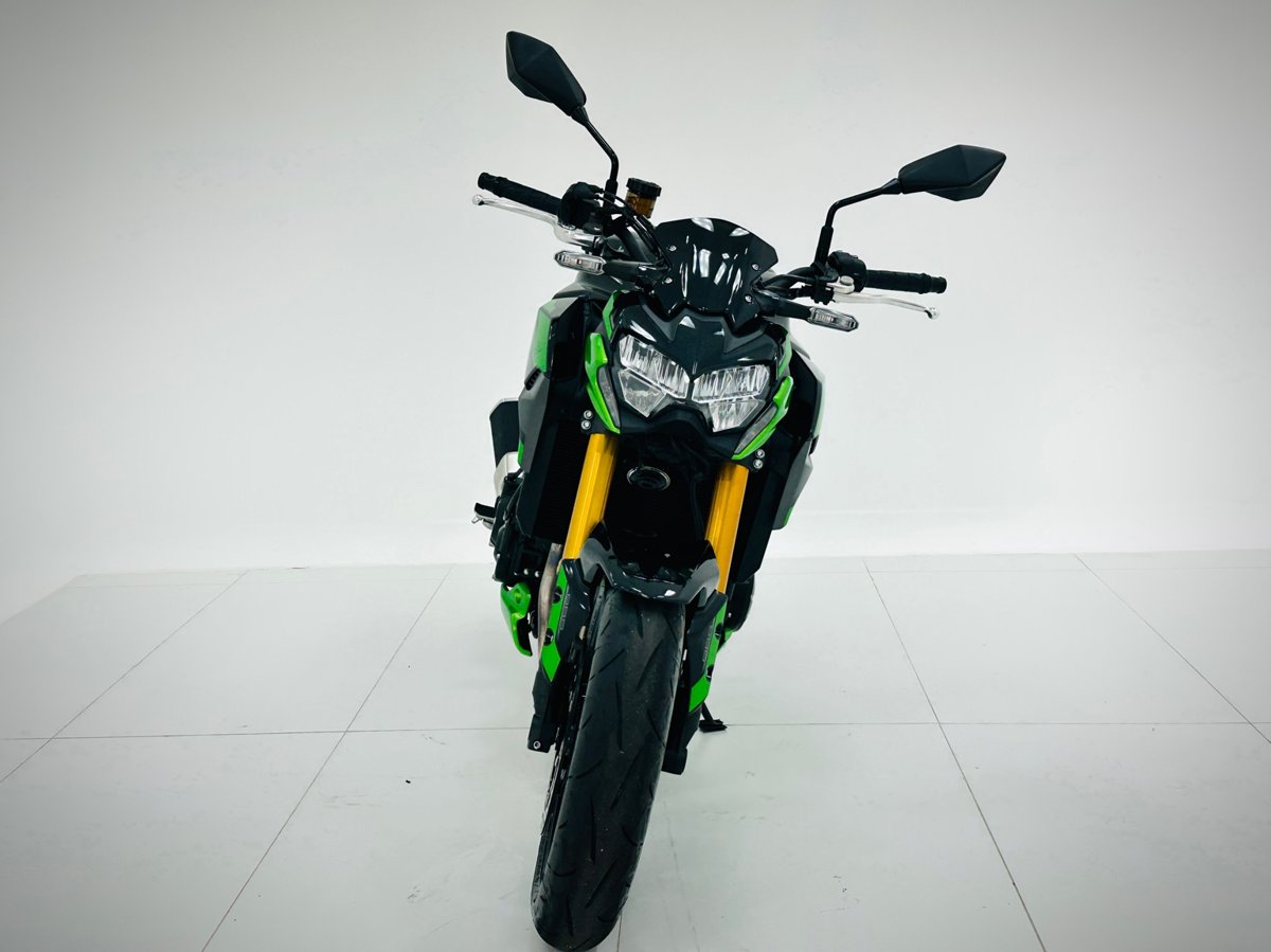 SEMINOVOS KAWASAKI Z900 R EDITION 2025