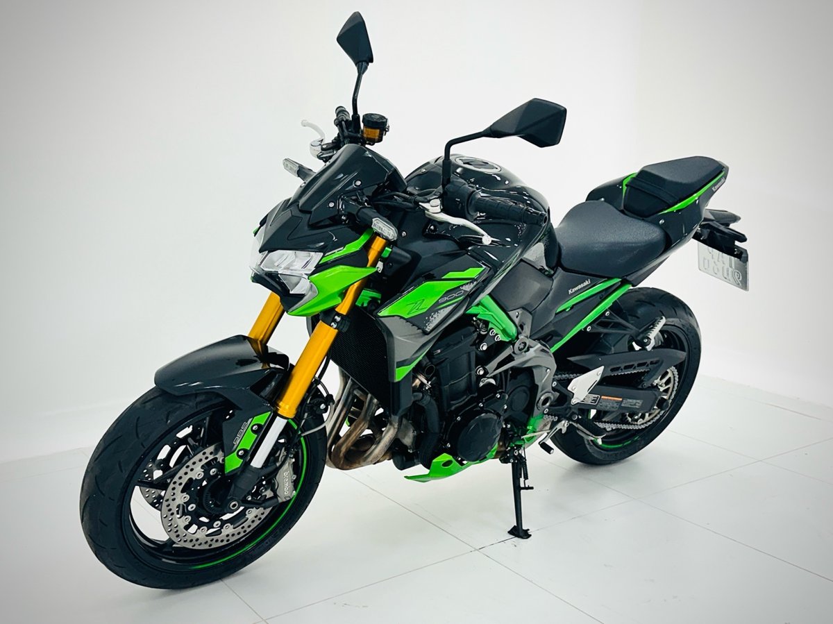 SEMINOVOS KAWASAKI Z900 R EDITION 2025