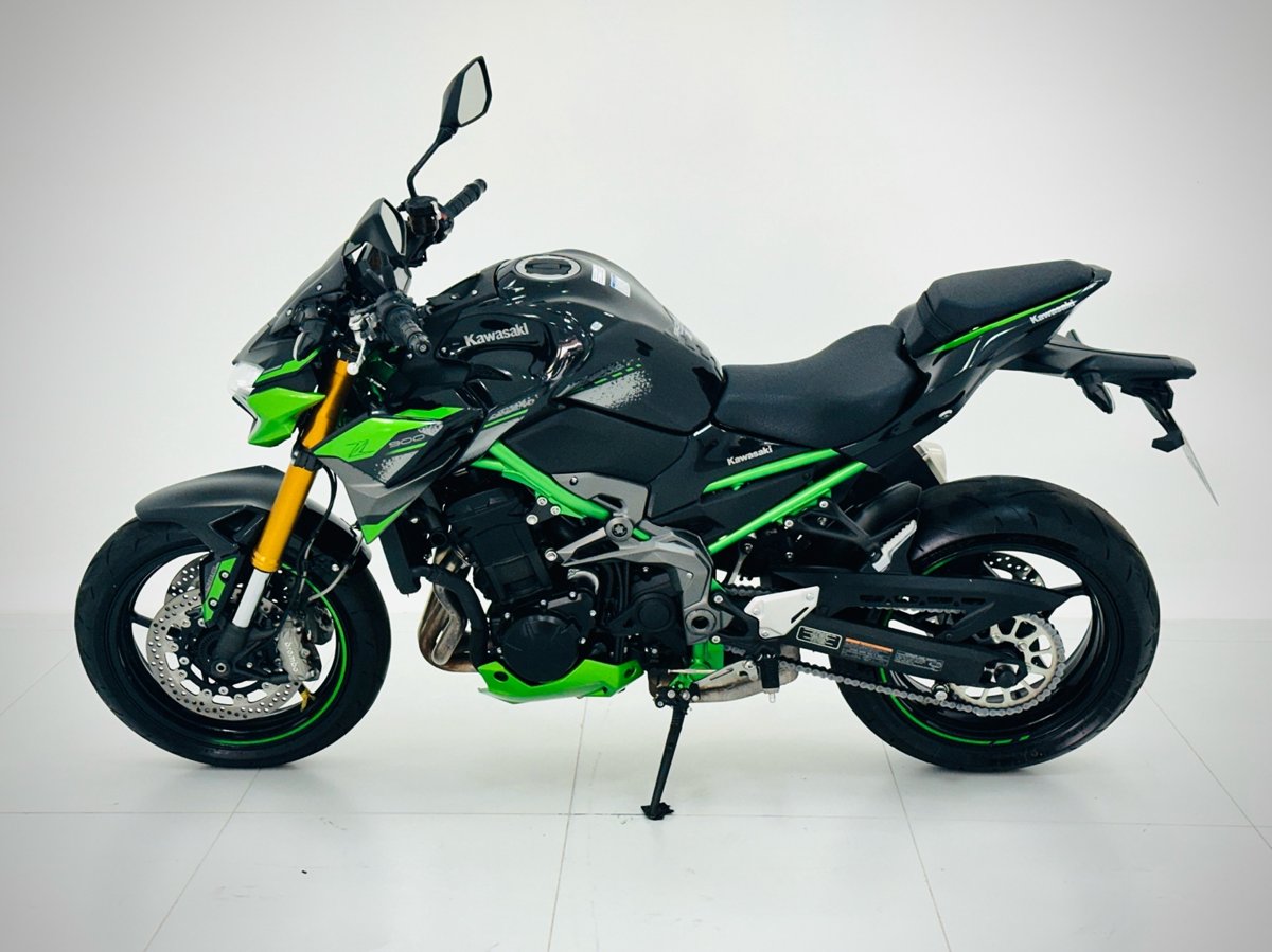 SEMINOVOS KAWASAKI Z900 R EDITION 2025