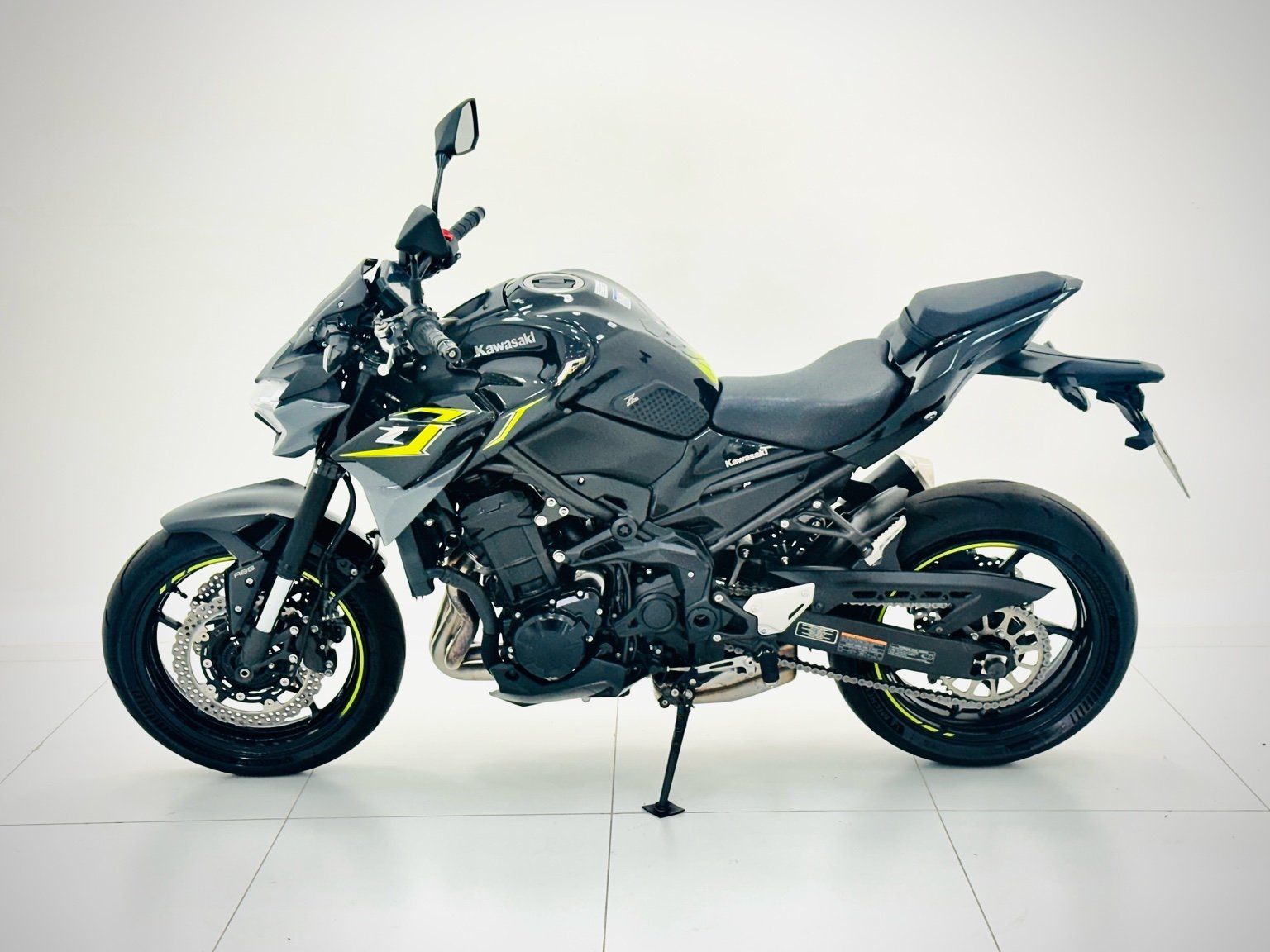 SEMINOVOS KAWASAKI Z900 2025