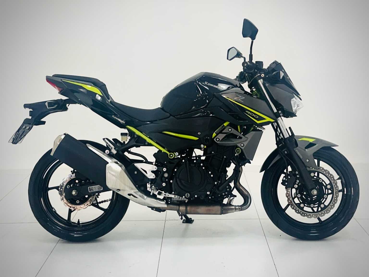 SEMINOVOS Z400 2023